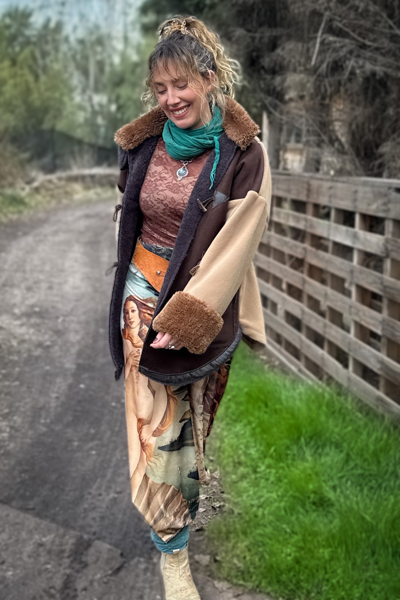 Abrigo Reina de Oros