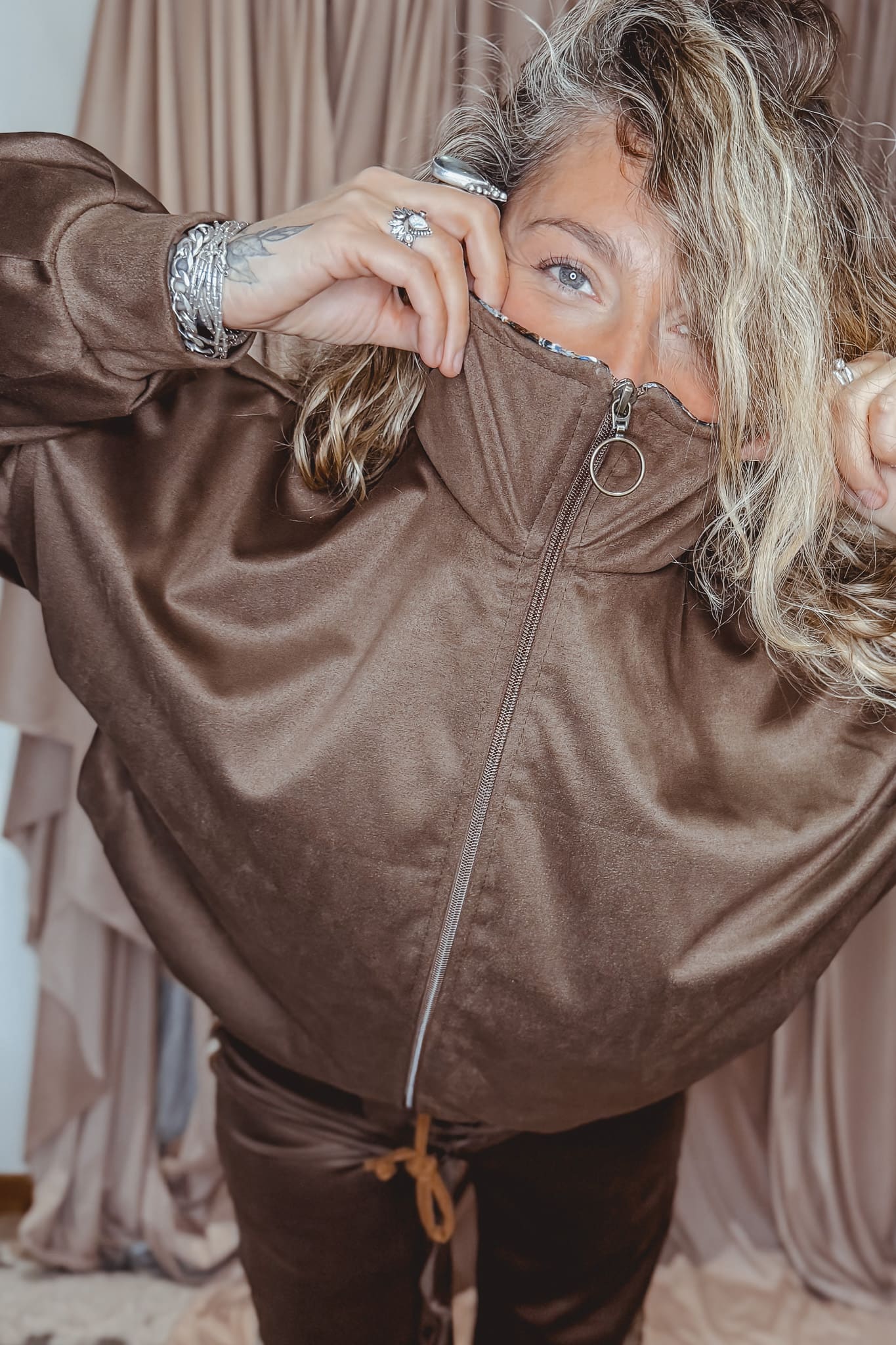 NUEVA! Chaqueta Brownie Reina de Oros