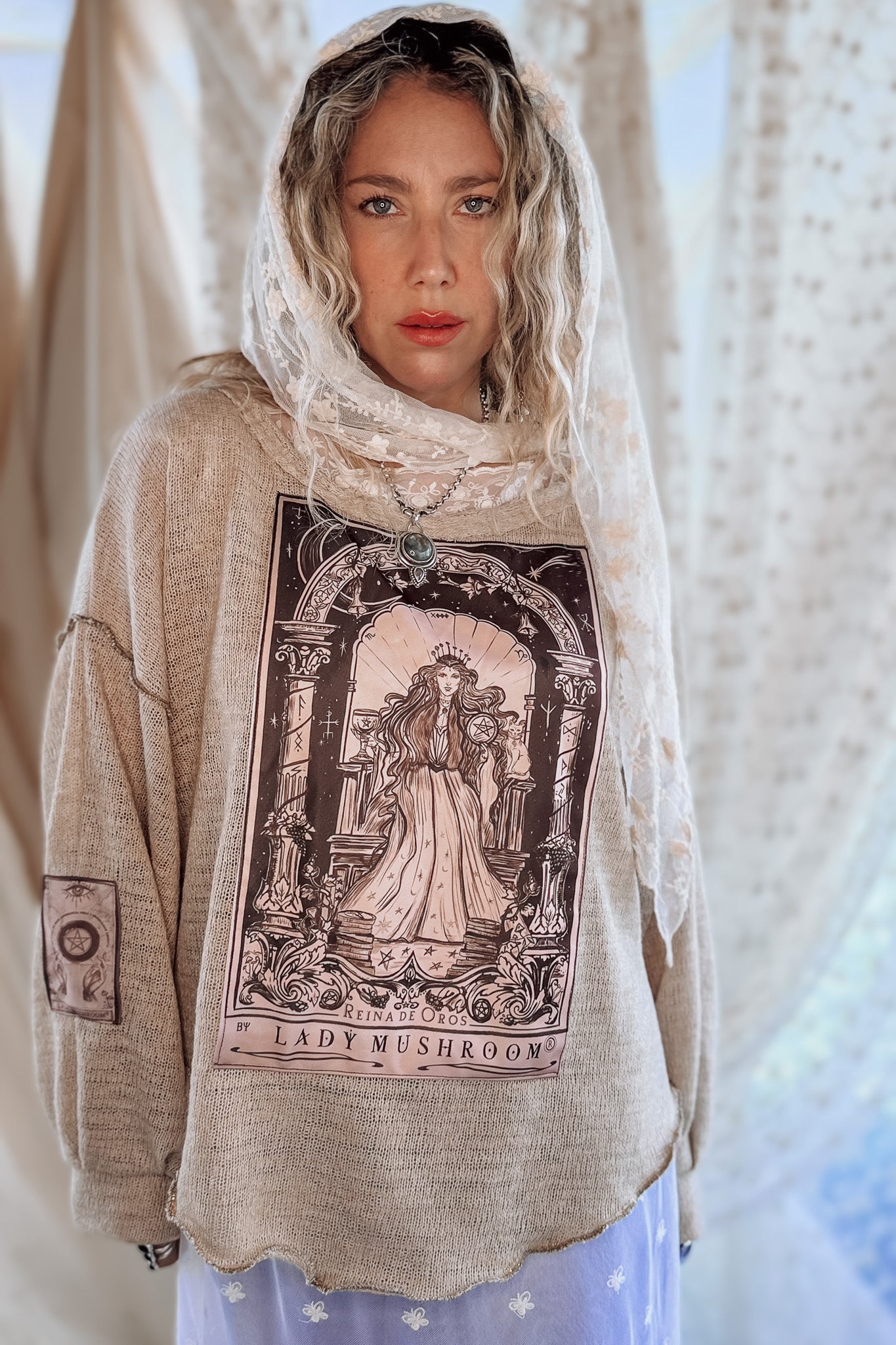 Pura Vida Beige / Reina de Oros