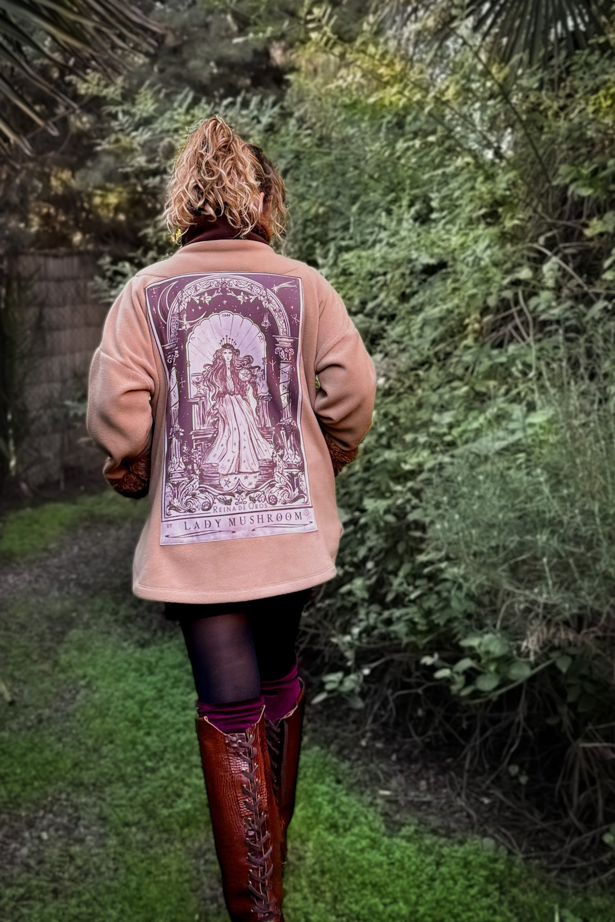 Abrigo Reina de Oros