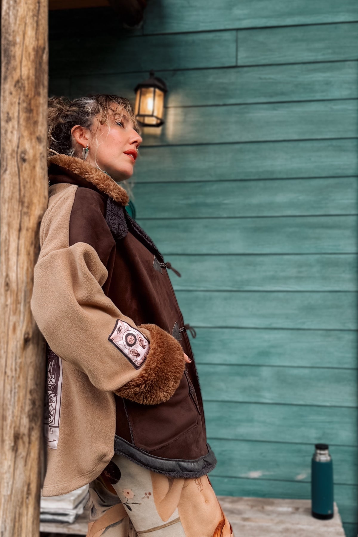 Abrigo Reina de Oros