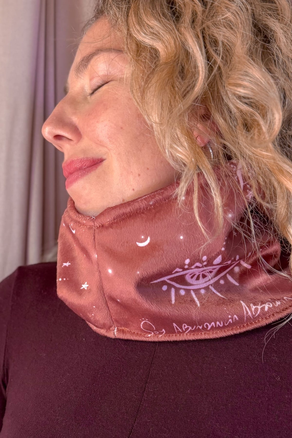 NUEVO! Cuello termico cafe / Reina Oros