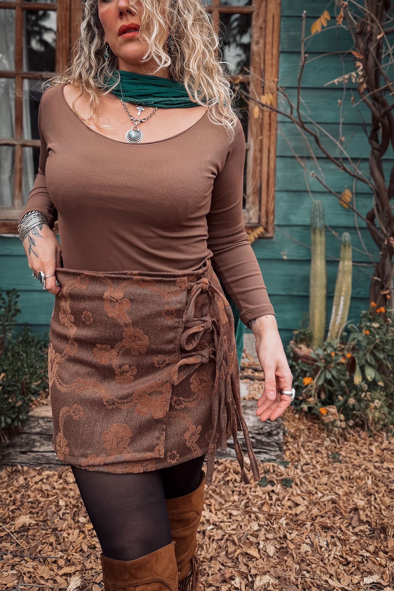 Polera media luna / café