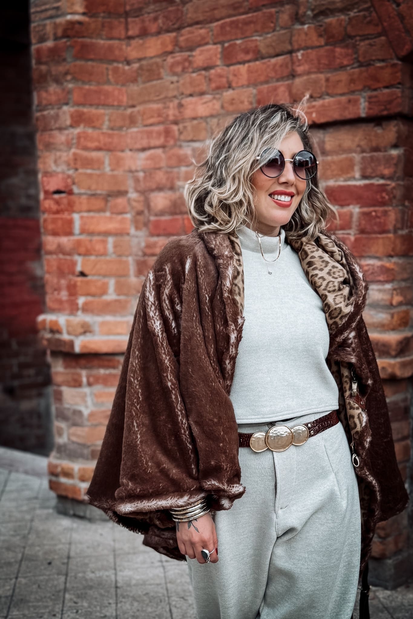 Poncho Queen / ICONIC