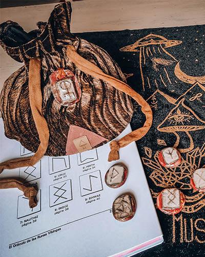 SET RUNAS NÓRDICAS - LadyMushroom